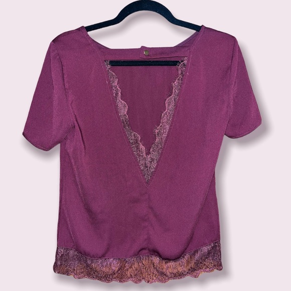Dynamite Burgundy Lace Tee - Picture 2 of 2